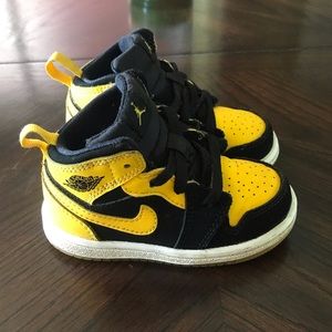 Toddler 5C Jordan 1 • Black and Yellow